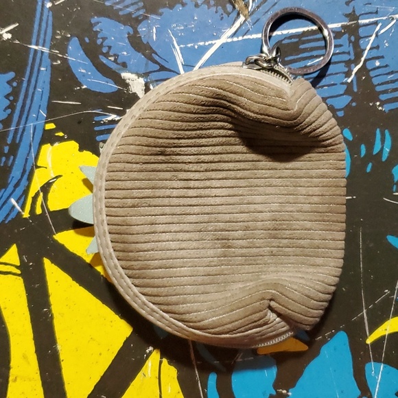 Pineapple Coin Purse Keychain - Picture 2 of 4